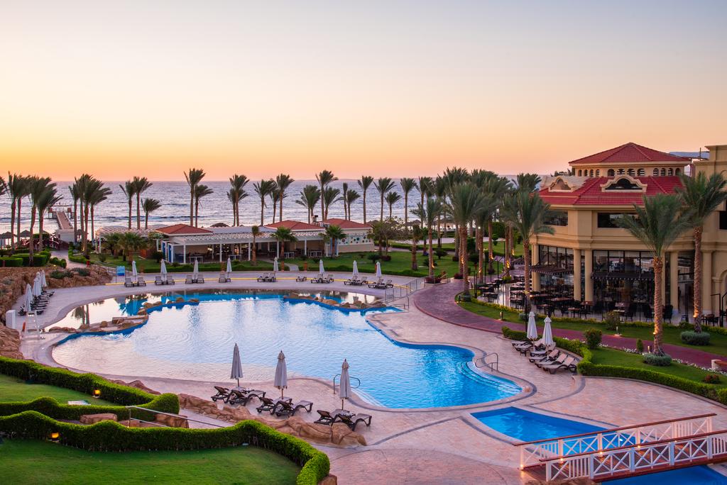 Отель Вид на бассейн в Rixos Sharm El Sheikh - Ультра Все Включено или окрестностях