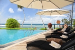 Бассейн в DoubleTree by Hilton Seychelles Allamanda Resort & Spa или поблизости