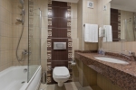 Ванная комната в Kandelor Hotel