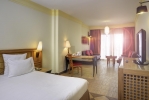 Кровать или кровати в номере Hotel Novotel Sharm El-Sheikh