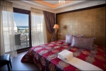 Кровать или кровати в номере Royal Palace Resort & Spa