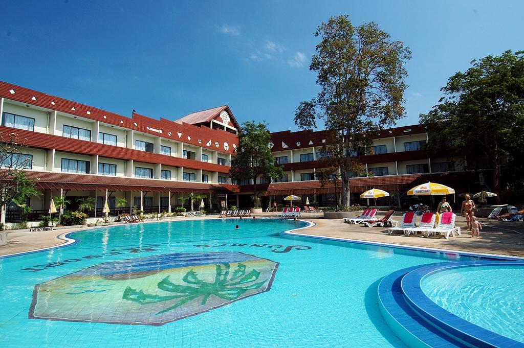 Отель Бассейн в Pattaya Garden или поблизости