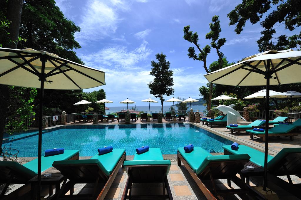 Бассейн в Tri Trang Beach Resort или поблизости