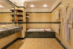 Ванная комната в Danai Beach Resort & Villas
