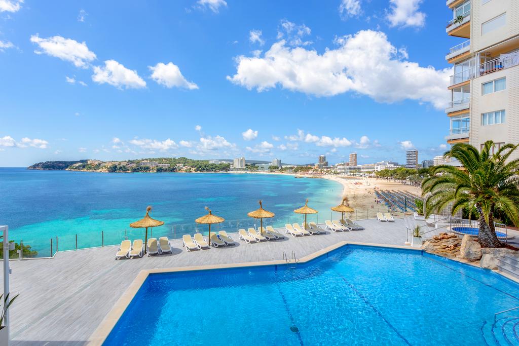 Отель Бассейн в Sunlight Bahia Principe Coral Playa или поблизости