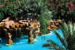 Вид на бассейн в Baron Palms Resort Sharm El Sheikh (Adults Only) или окрестностях