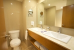 Ванная комната в Hotel NYX Cancun