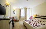 Кровать или кровати в номере Orfeus Park Hotel