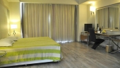 Кровать или кровати в номере Atrium Platinum Resort & Spa