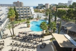 Вид на бассейн в Mar Hotels Rosa del Mar & Spa или окрестностях 