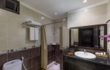 Ванная комната в Dessole Beach Resort Mui Ne