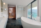 Ванная комната в Sheraton Dubrovnik Riviera Hotel