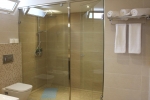 Ванная комната в Hotel Almoggar Garden Beach