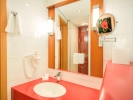 Ванная комната в Ibis Fujairah
