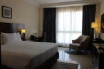 Кровать или кровати в номере DoubleTree by Hilton Hotel Aqaba