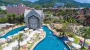 Вид на бассейн в Phuket Orchid Resort and Spa или окрестностях