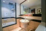 Ванная комната в Phuket Orchid Resort and Spa