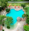 Вид на бассейн в Cosy Beach Hotel или окрестностях