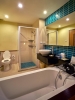 Ванная комната в Cosy Beach Hotel