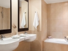 Ванная комната в Filoxenia Hotel