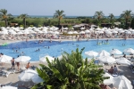 Вид на бассейн в Crystal Paraiso Verde Resort & Spa или окрестностях