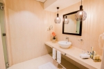 Ванная комната в Signature Hotel Al Barsha