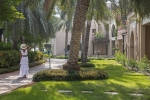 Сад в Miramar Al Aqah Beach Resort