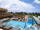 Вид на бассейн в Crystal De Luxe Resort & Spa или окрестностях