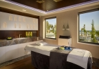 Ванная комната в Parklane, a Luxury Collection Resort & Spa, Limassol