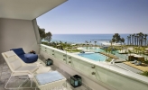 Вид на бассейн в Parklane, a Luxury Collection Resort & Spa, Limassol или окрестностях