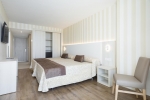 Кровать или кровати в номере Hotel Best Maritim