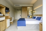 Кровать или кровати в номере Estival ElDorado Resort