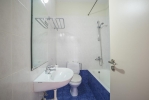 Ванная комната в Christabelle Hotel Apartments 