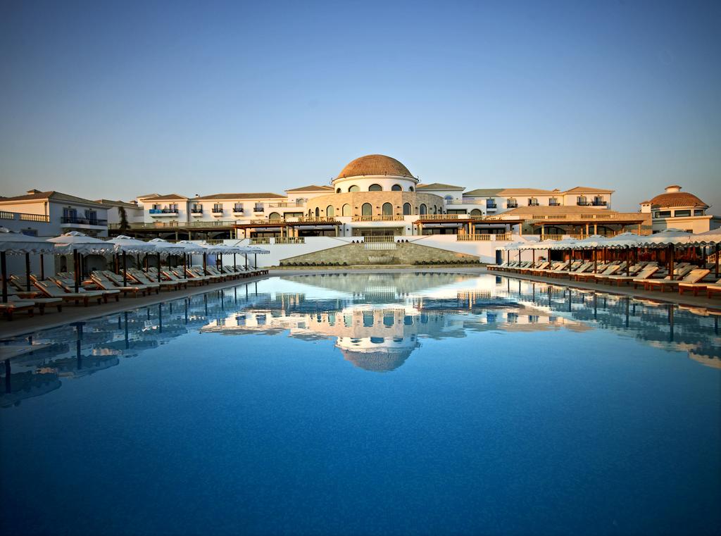 Отель Бассейн в Mitsis Laguna Resort & Spa или поблизости