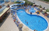Вид на бассейн в Blue Wave Suite Hotel или окрестностях