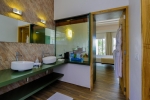 Ванная комната в Cocoon Maldives
