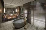 Ванная комната в Mandarin Oriental Jumeira, Dubai
