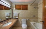 Ванная комната в Fihalhohi Island Resort