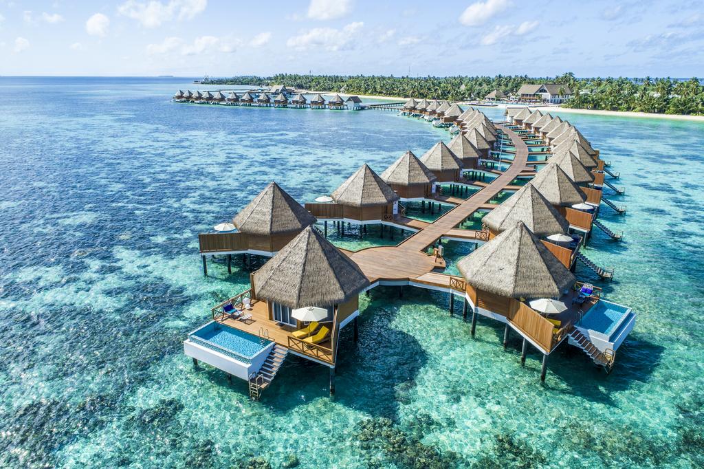 Отель Mercure Maldives Kooddoo Resort