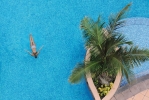 Вид на бассейн в Mövenpick Hotel Jumeirah Beach или окрестностях
