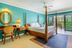Кровать или кровати в номере Andaman Seaview Hotel - Karon Beach