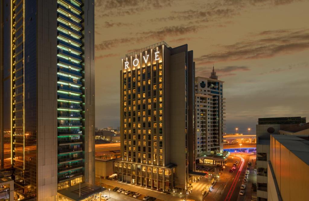 Отель Rove Dubai Marina