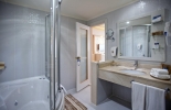 Ванная комната в Crystal Palace Luxury Resort & Spa - Ultra All Inclusive