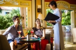 Лаундж или бар в La Veranda Resort Phu Quoc - MGallery by Sofitel