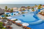 Вид на бассейн в Moon Palace Cancun - All Inclusive или окрестностях
