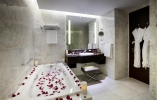 Ванная комната в Bab Al Qasr Hotel
