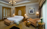 Кровать или кровати в номере Emirates Palace Hotel