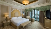 Кровать или кровати в номере Emirates Palace Hotel