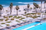 Вид на бассейн в Nikki Beach Resort & Spa Dubai или окрестностях