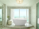Ванная комната в The St. Regis Abu Dhabi